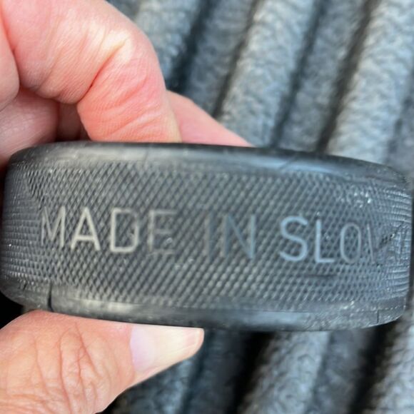 Authentic Carolina Hurricanes NHL ice hockey puck Vegum Mfg Slovakia - Picture 5 of 5